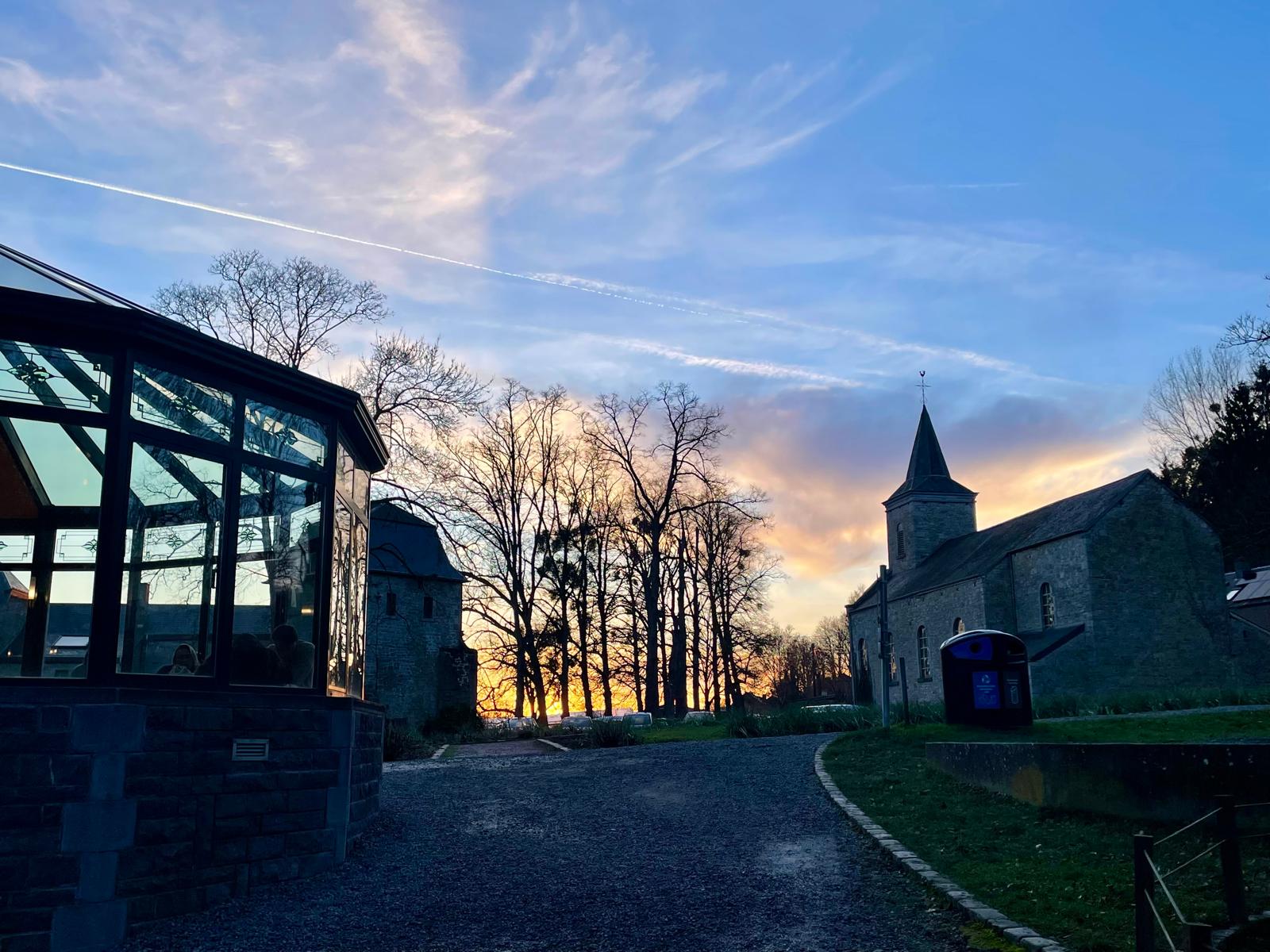 Coucher de soleil sur le Domaine de Radhadesh