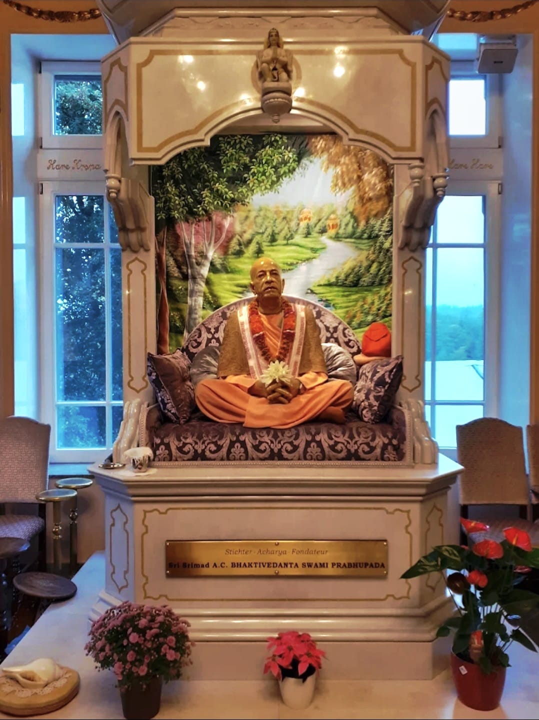 Murti de Srila Prabhupada dans le temple de Radhadesh